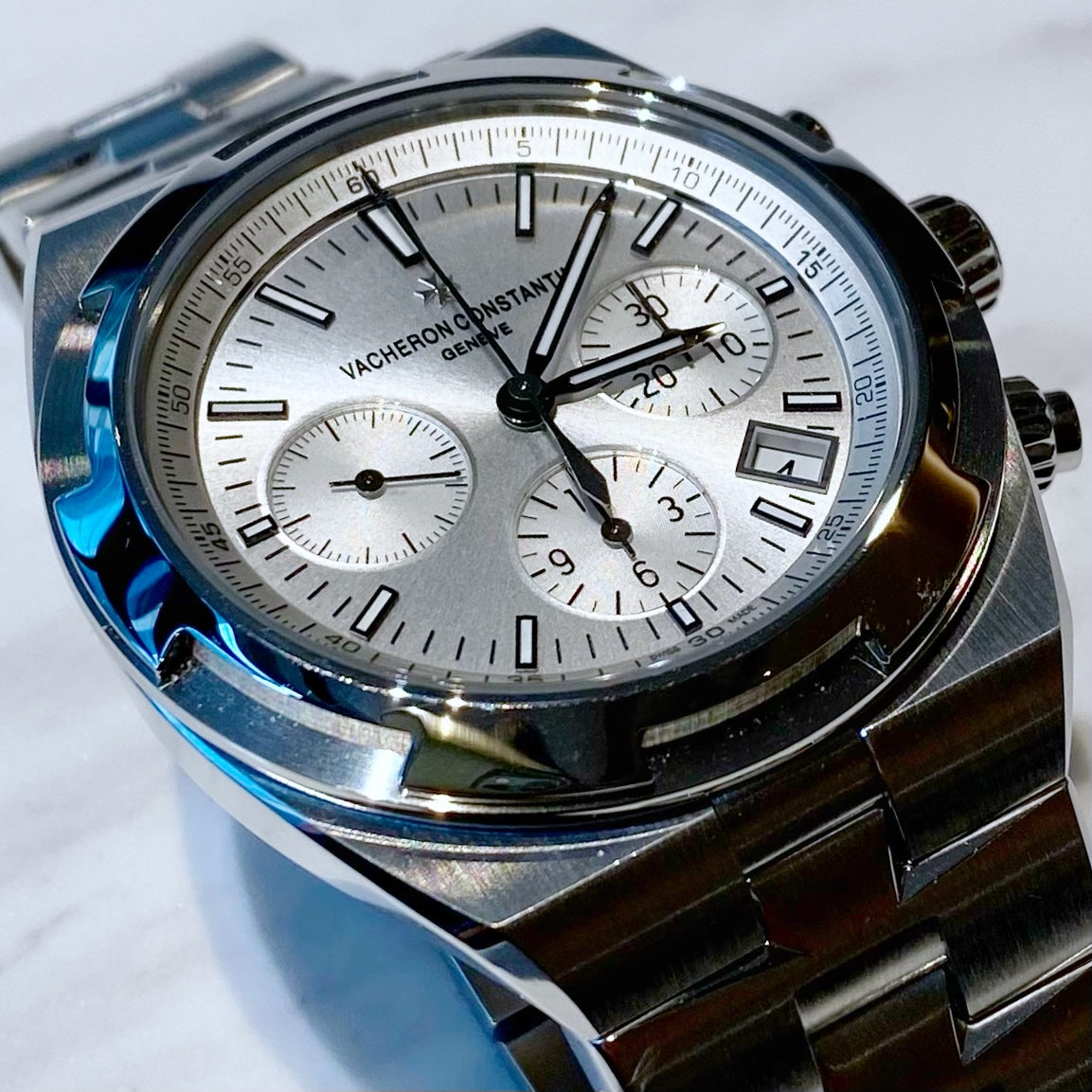 Overseas Chronograph 5500V 110A B075